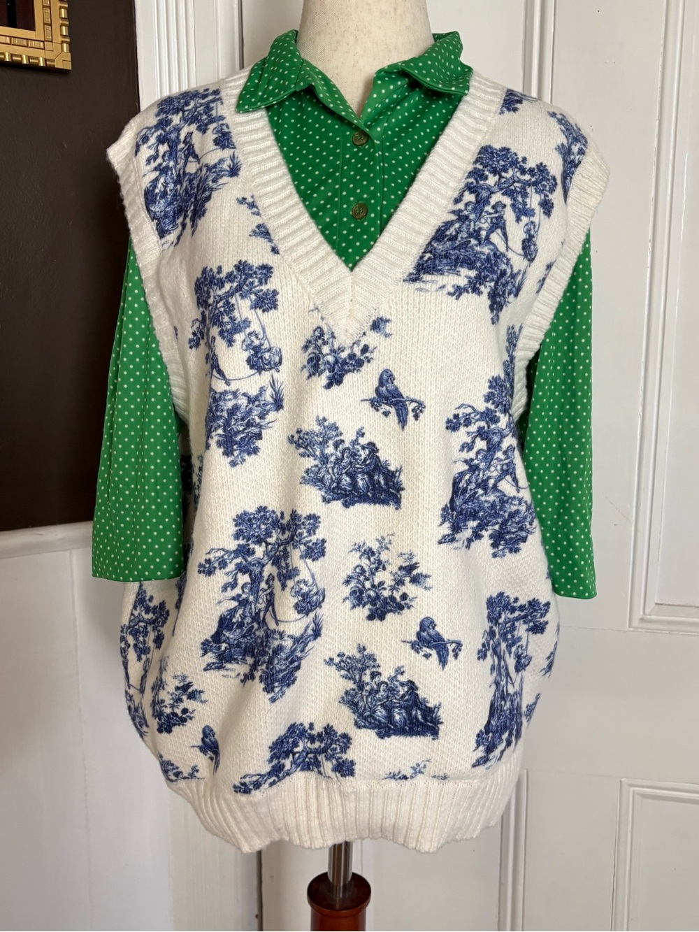Cider Toile Print Sweater Vest NWOT Blue White Cottagecore Grandmillennial Small